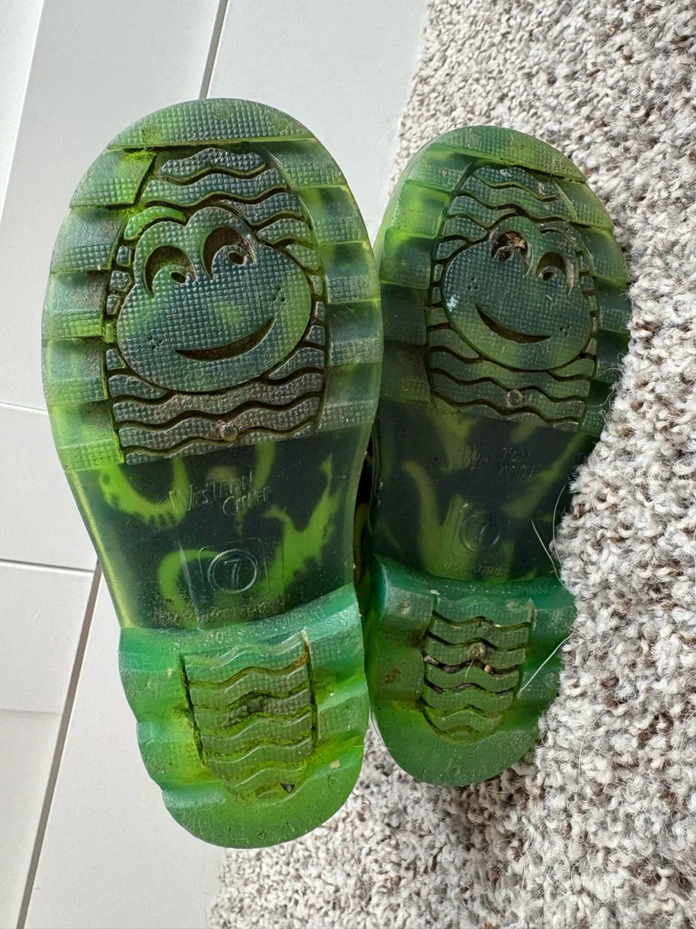 Western Chief Dinosaur Pull On Light Up Boots Size 7c
